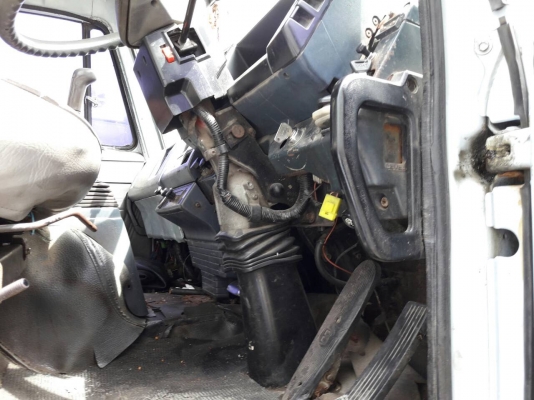 รถอีซูซุ 10 ล้อ บรรรทุกน้ำมัน / เปลื่ยนเครื่อง 230 แรงม้า. ปี 39.  ( ขาย แม่ , ลูก. )  ,  ( มี ขาย 2 คัน. )      สนใจติดต่อ  081 - 6079515