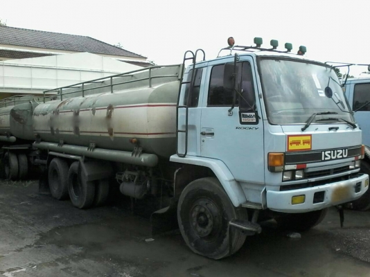 รถอีซูซุ 10 ล้อ บรรรทุกน้ำมัน / เปลื่ยนเครื่อง 230 แรงม้า. ปี 39.  ( ขาย แม่ , ลูก. )  ,  ( มี ขาย 2 คัน. )      สนใจติดต่อ  081 - 6079515