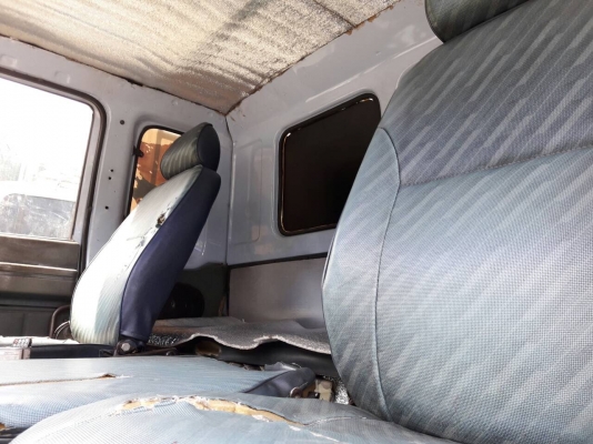 รถอีซูซุ 10 ล้อ บรรรทุกน้ำมัน / เปลื่ยนเครื่อง 230 แรงม้า. ปี 39.  ( ขาย แม่ , ลูก. )  ,  ( มี ขาย 2 คัน. )      สนใจติดต่อ  081 - 6079515