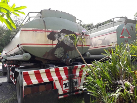 รถอีซูซุ 10 ล้อ บรรรทุกน้ำมัน / เปลื่ยนเครื่อง 230 แรงม้า. ปี 39.  ( ขาย แม่ , ลูก. )  ,  ( มี ขาย 2 คัน. )      สนใจติดต่อ  081 - 6079515