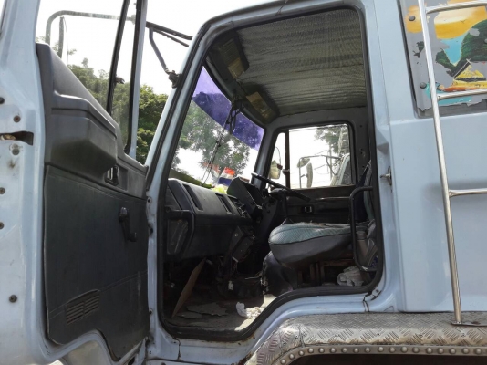 รถอีซูซุ 10 ล้อ บรรรทุกน้ำมัน / เปลื่ยนเครื่อง 230 แรงม้า. ปี 39.  ( ขาย แม่ , ลูก. )  ,  ( มี ขาย 2 คัน. )      สนใจติดต่อ  081 - 6079515