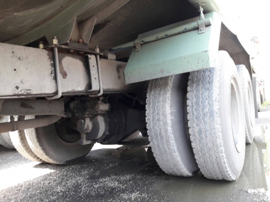 รถอีซูซุ 10 ล้อ บรรรทุกน้ำมัน / เปลื่ยนเครื่อง 230 แรงม้า. ปี 39.  ( ขาย แม่ , ลูก. )  ,  ( มี ขาย 2 คัน. )      สนใจติดต่อ  081 - 6079515