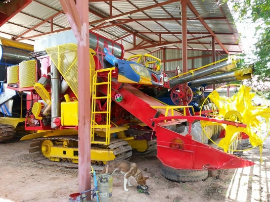 ขายรถเกี่ยวข้าว เกษตรพัฒนา ปี51 อุ้ม2.5ตัน เครื่อง195เทอร์โบ รถสวยสภาพดีมาก ช่วงล่างดี โซ่ดี ใบแท็คดี ปั้มดี พร้อมลุยงาน ราคา700,000 สนใจโทร 090-8588220คุณนะ 093-3258446คุณบิว หรือเข้าดูสินค้าอื่นๆได้ที่ www.narong2truck.com หรือ www.truck.in.th/498 หรือเ