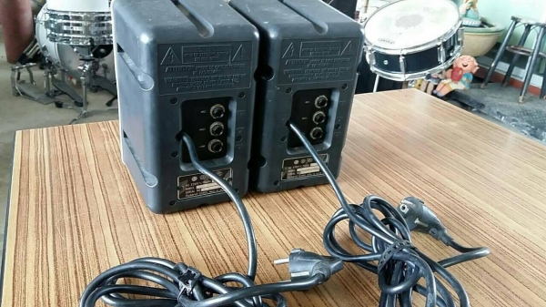 ลำโพง Boss สวยๆ คู่ 5,000 เท่านั้นครับ รีบมารับไปได้เลย