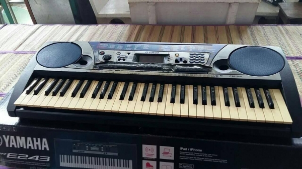 คีร์บอร์ด yamaha ราคาสบายๆ รับไปใช้ชิวๆครับ คีร์บอร์ด yamaha ราคาสบายๆ รับไปใช้ชิวๆครับ