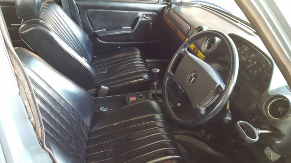 ขายรถ BENZ รุ่น 300 D