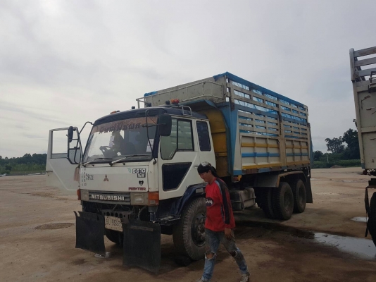 10ล้อ2เพาดั้มไอ้หลง FN526M เครื่อง6D17โบอินเตอร เกียรอีตัน เครื่องดีพร้อมไช้เอกสารพร้อมโอนง