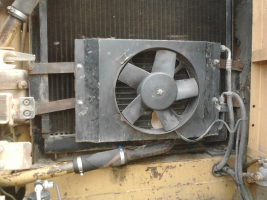 รถแบคโฮ  CAT  320B.    สนใจติดต่อ  081 - 6079515