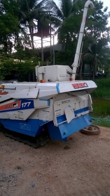รถเกี่ยวข้าว ISEKI 17.7แรง เก่าญีปุ่น ทำงานแค่ 370 ชั่วโมง รถเกี่ยวข้าว ISEKI 17.7แรง เก่าญีปุ่น ทำงานแค่ 370 ชั่วโมง