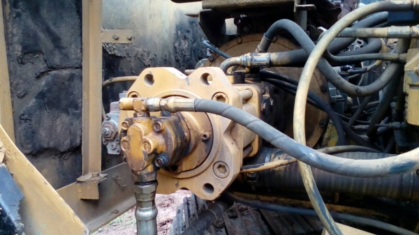 ขาย 575,000 KOBELCO sk 200-3 เครื่องดี ปั้มแรง ไฟฟ้าตัด รถสวยพร้อมใช้ 090-772-3710 090-772-3708