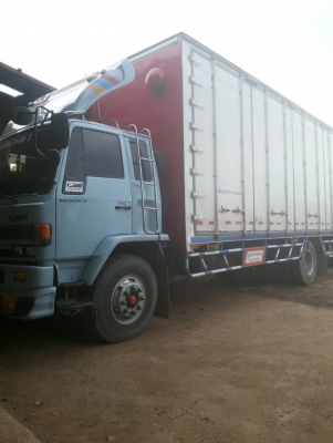 ขายรถ อีซูซุร็อคกี้ 6ล้อ ตู้10บาน