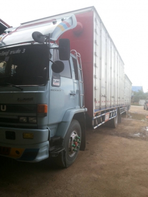 ขายรถ อีซูซุร็อคกี้ 6ล้อ ตู้10บาน