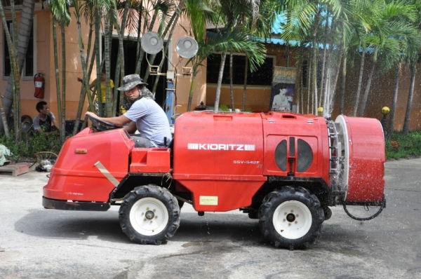 (ลดกระหน่ำ)ขายรถพ่นยา-ฉีดยาKIORITZ500ลิตร 3สูบแรงสะใจ ดีเซล มีเกียร์ขับเคลื่อน4WDล้อ สภาพสวยเดิมญี่ปุ่น อะเนคประสงค์ 85,000เท่านั้น!!