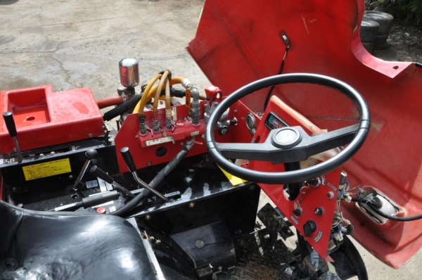 (ลดกระหน่ำ)ขายรถพ่นยา-ฉีดยาKIORITZ500ลิตร 3สูบแรงสะใจ ดีเซล มีเกียร์ขับเคลื่อน4WDล้อ สภาพสวยเดิมญี่ปุ่น อะเนคประสงค์ 85,000เท่านั้น!!