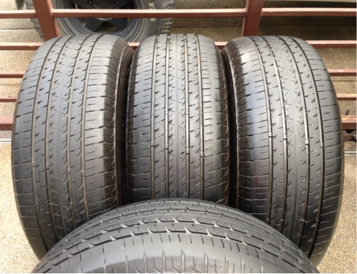 ยาง Firestone 265 65 17 ปี15 ดอกเต็ม ไม่มีปะ เนื้อนิ่มๆ ราคาไม่แพง