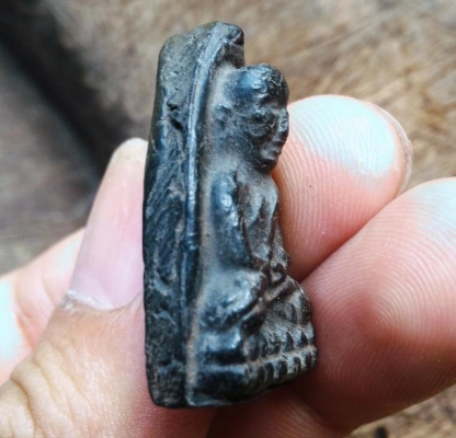 หลวงปู่ทวดT01 เนื้อว่านพิมพ์เตารีด หลังวัดช้างไห้ พระบ้านพระหิ้ง