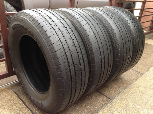 ยาง Firestone 265 65 17 ปี15 ดอกสวย ไม่มีปะ เนื้อนิ่มๆ ราคาไม่แพง