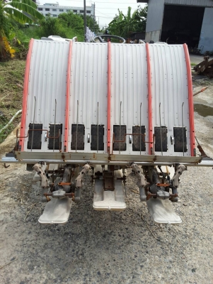 ขายรถดำนา 4 แถว มิชูบิชิ นั่งขับสภาพพร้อมใช้งานเก่านอกราคา 35,000บาท