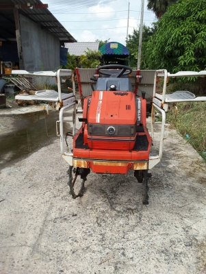 ขายรถดำนา 4 แถว มิชูบิชิ นั่งขับสภาพพร้อมใช้งานเก่านอกราคา 35,000บาท ขายรถดำนา 4 แถว มิชูบิชิ นั่งขับสภาพพร้อมใช้งานเก่านอกราคา 35,000บาท