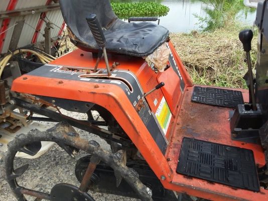 ขายรถดำนา 4 แถว มิชูบิชิ นั่งขับสภาพพร้อมใช้งานเก่านอกราคา 35,000บาท ขายรถดำนา 4 แถว มิชูบิชิ นั่งขับสภาพพร้อมใช้งานเก่านอกราคา 35,000บาท