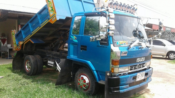 ขาย6ล้อดั้ม ร็อกกี้ 195