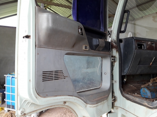 ขายรถเทนเลอรHINOFM3Mเครือง240แรงปี39ลากแบคโฮ200