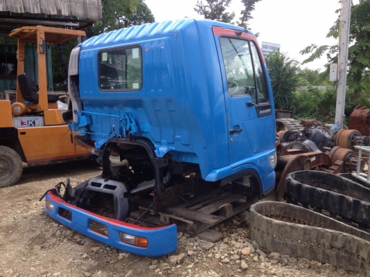 ขายถูกด่วนๆหัวเก๋งรถบรรทุก6 ล้อกลาง CABIN HINO FC3JGD  (รุ่นยกหัวได้ / แบบติดคัสซีมา/ เบรคจิฟฟี่/สินค้าเก่านอก)  ราคาเพียง 87,000 บาท