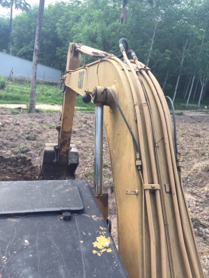 ขายรถแบคโฮ CATERPILLAR E120B เครื่อง 6D14 แอร์เย็น รถสมบูรณ์มาก สนใจโทร 081-970-1072