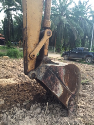 ขายรถแบคโฮ CATERPILLAR E120B เครื่อง 6D14 แอร์เย็น รถสมบูรณ์มาก สนใจโทร 081-970-1072