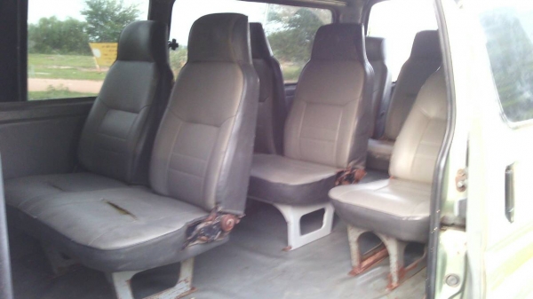 TOYOTA HIACE พร้อมใช้ TOYOTA HIACE พร้อมใช้