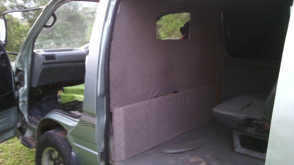 TOYOTA HIACE พร้อมใช้ TOYOTA HIACE พร้อมใช้