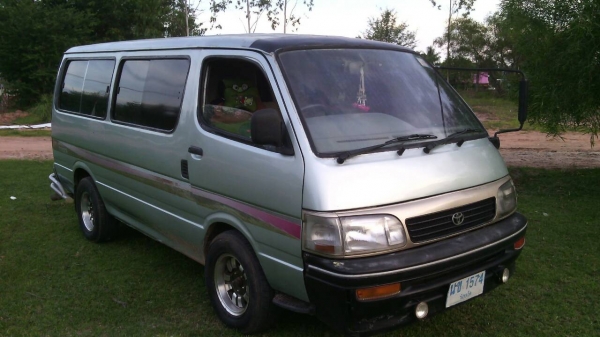 TOYOTA HIACE พร้อมใช้ TOYOTA HIACE พร้อมใช้