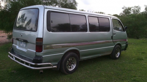 TOYOTA HIACE พร้อมใช้ TOYOTA HIACE พร้อมใช้