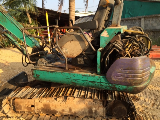 ขายรถแบคโฮ KOMATSU PC30-7 ราคา 250000