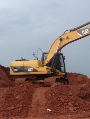 ขายคะCAT.320 D.อินวอยส์ ราคา 1,450,000 บาท เครื่องปั้ม.เอวดี.ใบหนา.โซ่อ่อน.รอนเลอร์แตก 5 ลูก สนใจ 0984521458