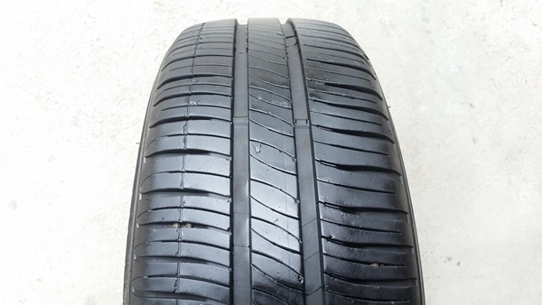 ขายยาง185/60/15 ปี 1715  MICHERLIN  XM2 4 เส้น