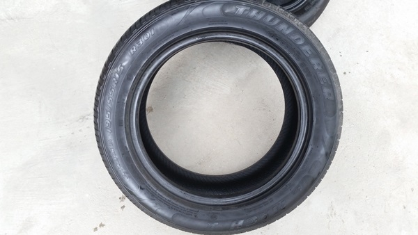 ขายยาง195/55/15 ปี14/3เส้น+ปี13/1เส้น THUNDERER 4 เส้น ขายยาง195/55/15 ปี14/3เส้น+ปี13/1เส้น THUNDERER 4 เส้น