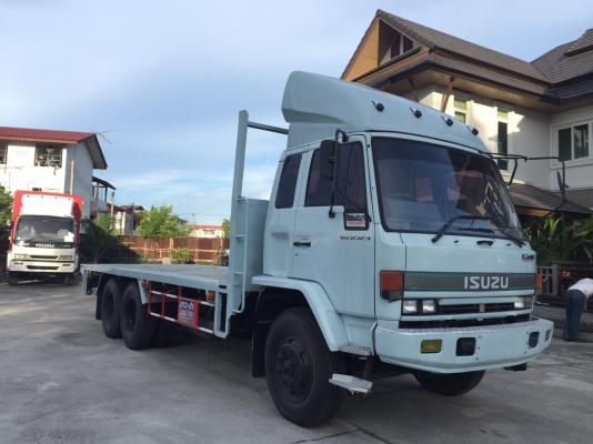 อีซุซุ กะบะพื้นเรียบ10ล้อ 195แรงม้า สนใจติดต่อ097-3597899