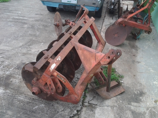 ผานพรวน5ใบสภาพพอใช้คับ