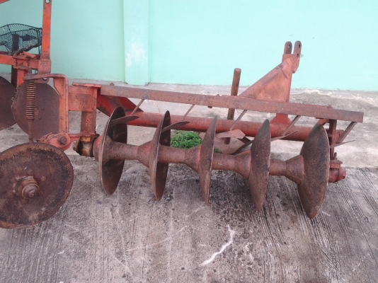 ผานพรวน5ใบสภาพพอใช้คับ