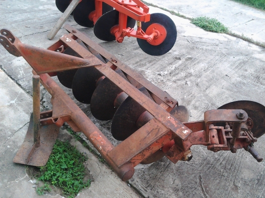 ผานพรวน5ใบสภาพพอใช้คับ