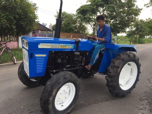 ขายรถไถแช้ม304 ราคา65000บาท โฟวิน พร้อมใช้งานสายๆครับสนใจ โทร0813655997 อำพร พาเจริญ ต วังบัว อ คลองขลุง จ กำแพงเพชร ขายรถไถแช้ม304 ราคา65000บาท โฟวิน พร้อมใช้งานสายๆครับสนใจ โทร0813655997 อำพร พาเจริญ ต วังบัว อ คลองขลุง จ กำแพงเพชร