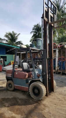 โฟล๊คลิฟ THILIFT 3 ตัน  สูง 3 เมตร เครื่อง ISUZU C240 ดีเซล