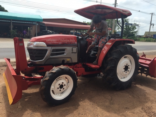 ขายรถไถยันม่าร์453Tราคา295000บาท มีไบมีดและโลตานี้หนึ่งอัน พร้อมใช้งานสายๆครับสนใจ โทร0813655997 อำพร พาเจริญ ต วังบัว อ คลองขลุง จ กำแพงเพชร ขายรถไถยันม่าร์453Tราคา295000บาท มีไบมีดและโลตานี้หนึ่งอัน พร้อมใช้งานสายๆครับสนใจ โทร0813655997 อำพร พาเจริญ ต วังบัว อ คลองขลุง จ กำแพงเพชร