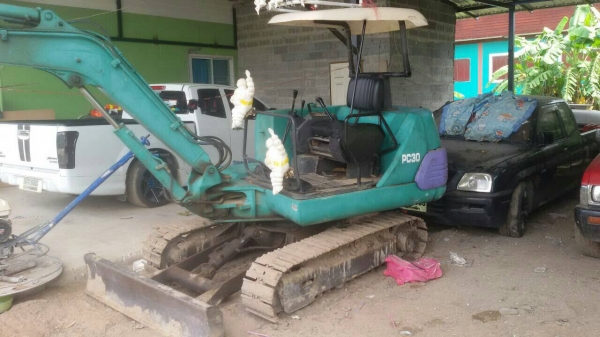 Komatsu 30 -7 พร้อมหัวเจาะ