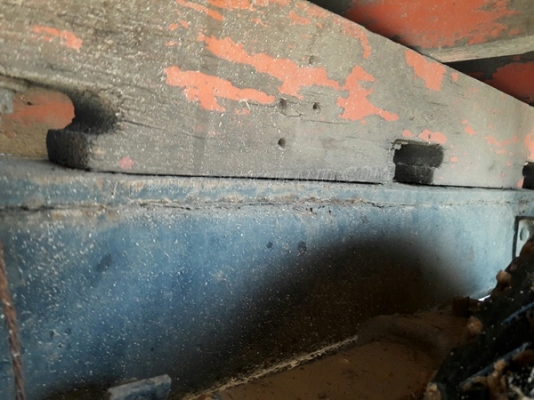 6 ล้อ กระบะคาร์โก้ พื้นเหล็ก ยี่ห้อ ISUZU รุ่น KS   เครื่อง 4BB1 4 สูบ 100 แรง