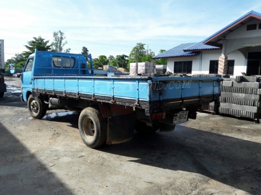 6 ล้อ กระบะคาร์โก้ พื้นเหล็ก ยี่ห้อ ISUZU รุ่น KS   เครื่อง 4BB1 4 สูบ 100 แรง