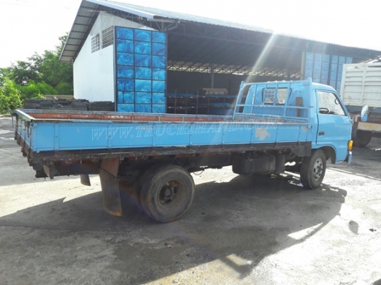 6 ล้อ กระบะคาร์โก้ พื้นเหล็ก ยี่ห้อ ISUZU รุ่น KS   เครื่อง 4BB1 4 สูบ 100 แรง