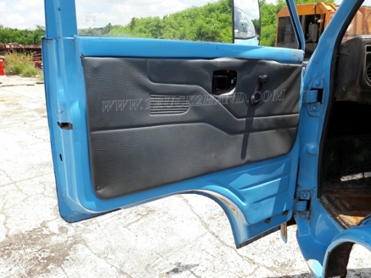 6 ล้อ กระบะคาร์โก้ พื้นเหล็ก ยี่ห้อ ISUZU รุ่น KS   เครื่อง 4BB1 4 สูบ 100 แรง