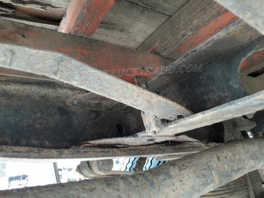 6 ล้อ กระบะคาร์โก้ พื้นเหล็ก ยี่ห้อ ISUZU รุ่น KS   เครื่อง 4BB1 4 สูบ 100 แรง